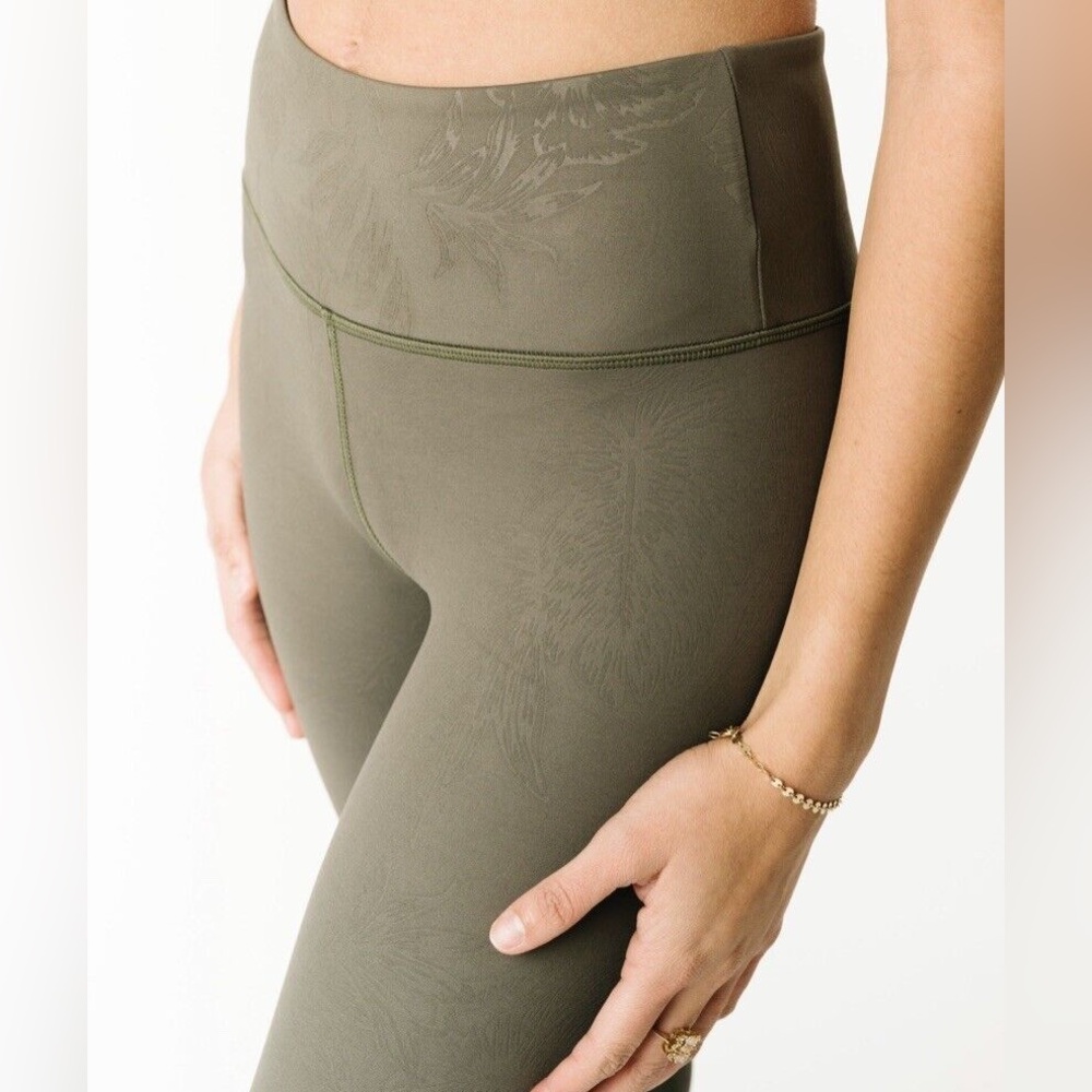 Zyia Forest Foliage olive green leggings. Size 8-10 (L)